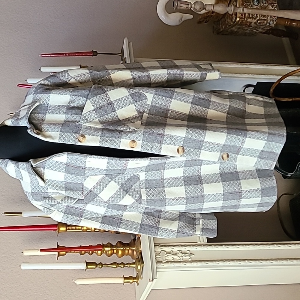 Promesa Shacket  NWOT